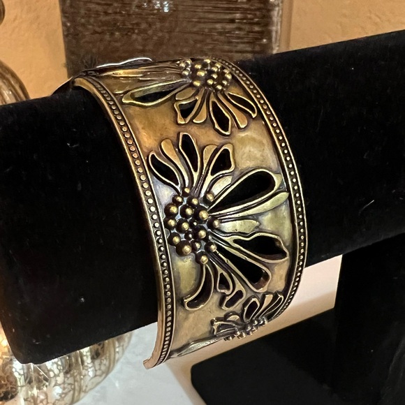 Paparazzi Bronze/Gold Cuff Bracelet NEW - Picture 3 of 4